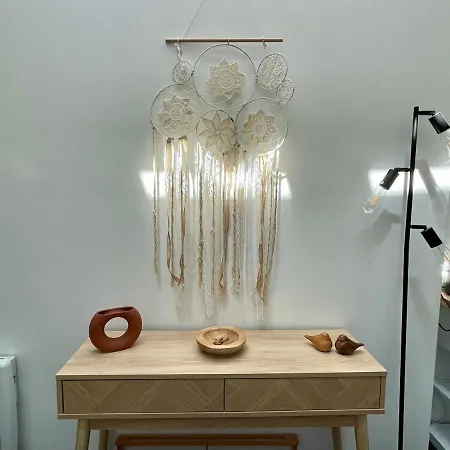 Le Nid De L'artiste - Cathedral Center