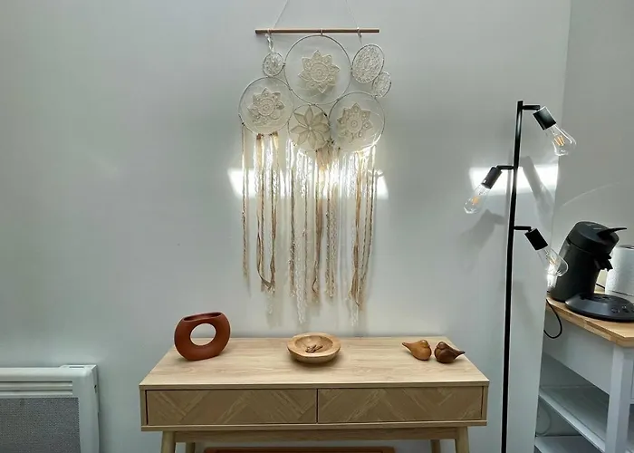 Le Nid De L'artiste - Cathedral Center